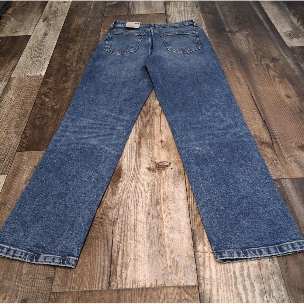 NWT! Juniors SO High Rise Button Fly Slim Straight Jeans, Medium Wash, 5/27W